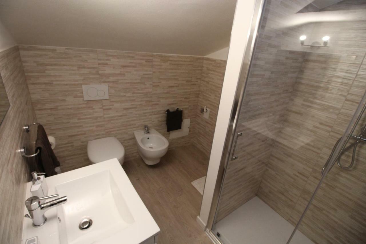 Apartmán La Mansarda Di Juliette Desenzano del Garda Exteriér fotografie