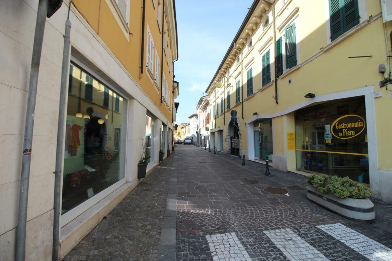 Apartmán La Mansarda Di Juliette Desenzano del Garda Exteriér fotografie