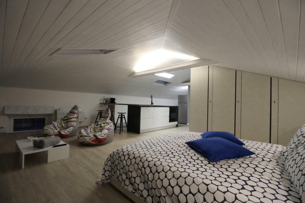Apartmán La Mansarda Di Juliette Desenzano del Garda Exteriér fotografie