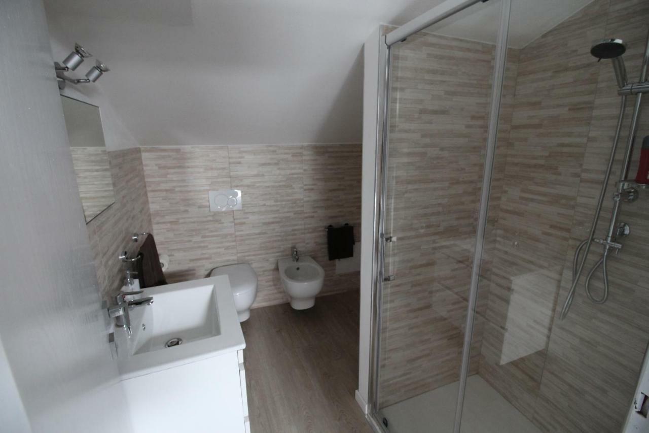 Apartmán La Mansarda Di Juliette Desenzano del Garda Exteriér fotografie