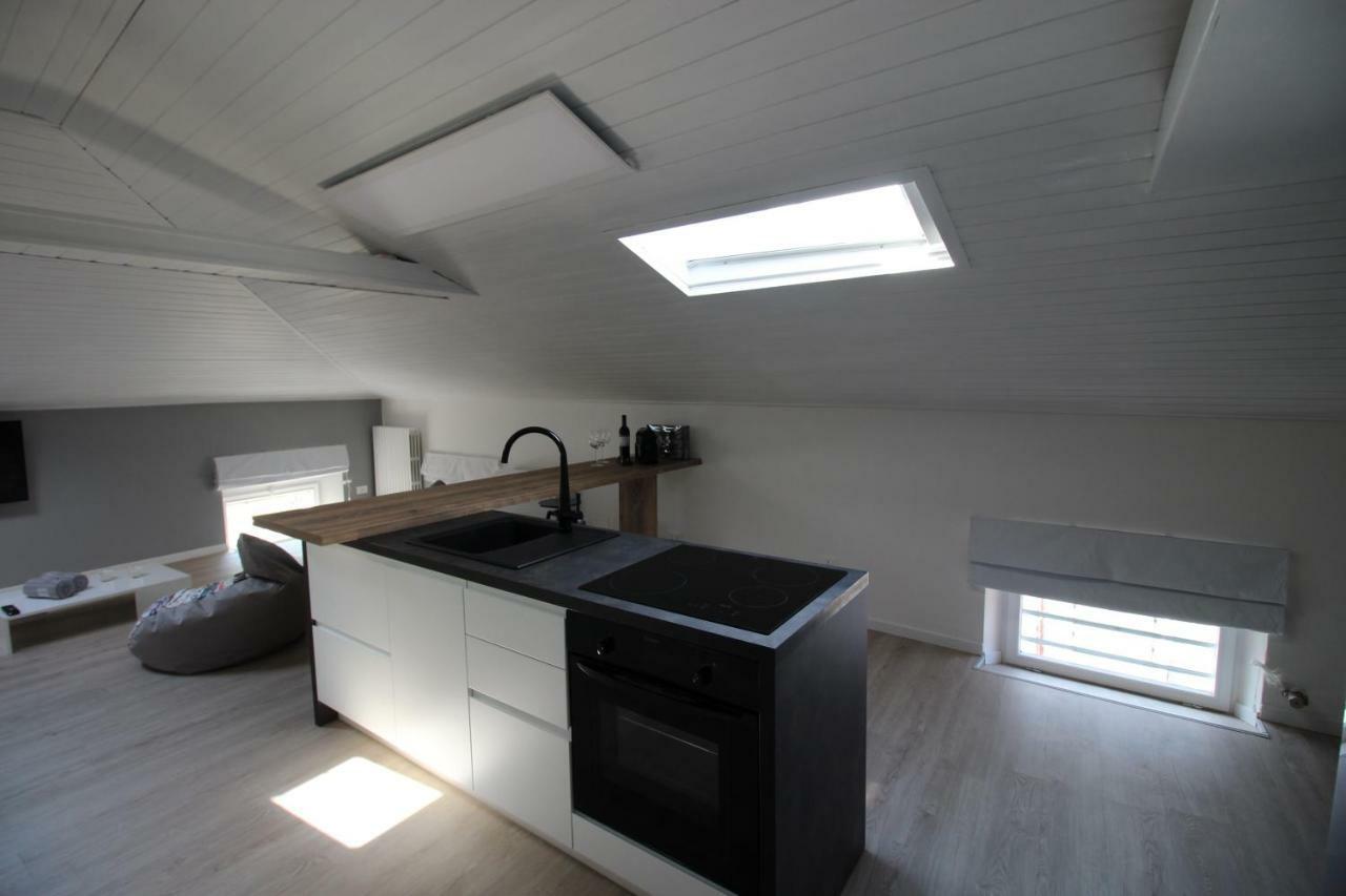 Apartmán La Mansarda Di Juliette Desenzano del Garda Exteriér fotografie