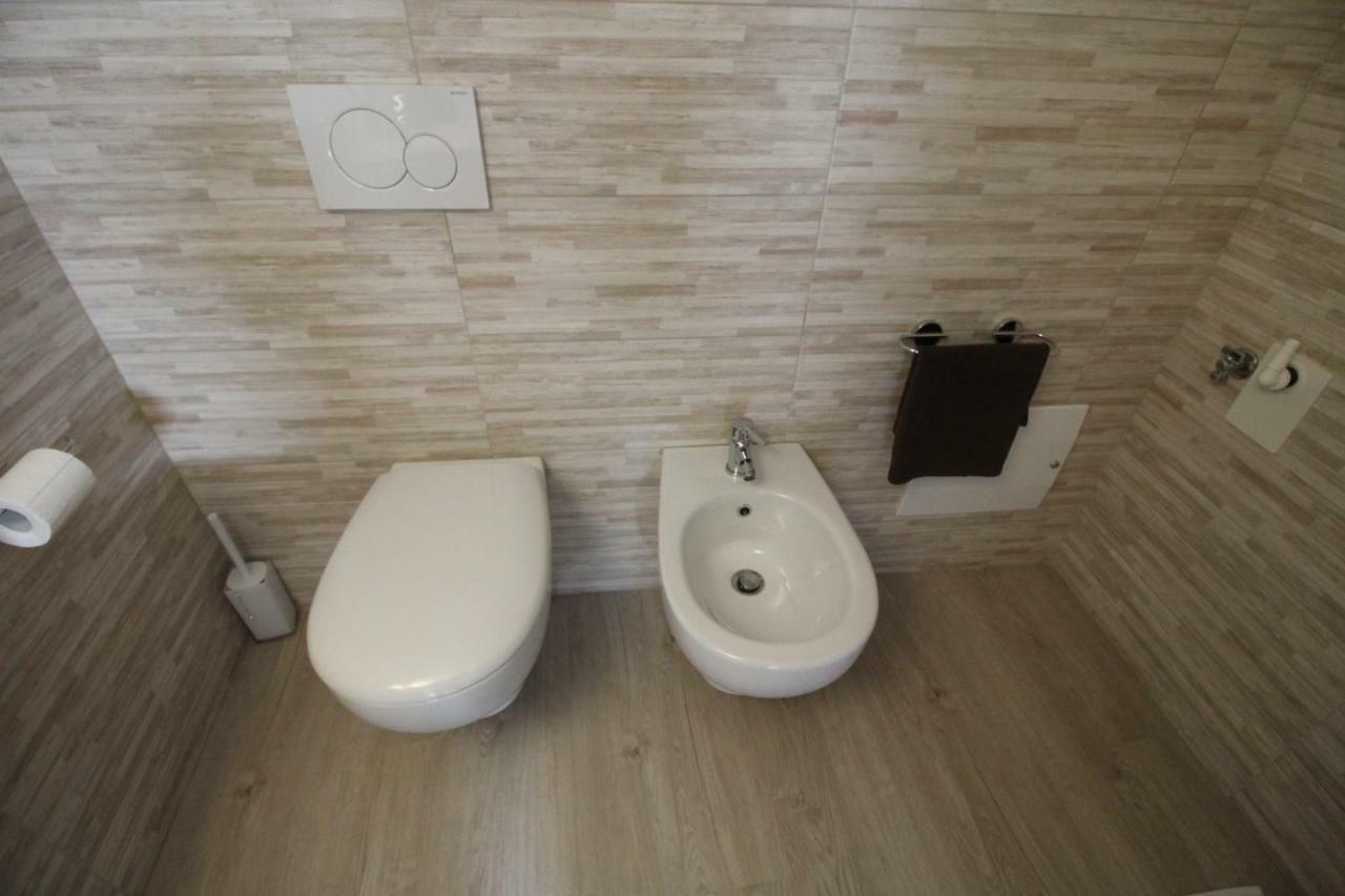 Apartmán La Mansarda Di Juliette Desenzano del Garda Exteriér fotografie