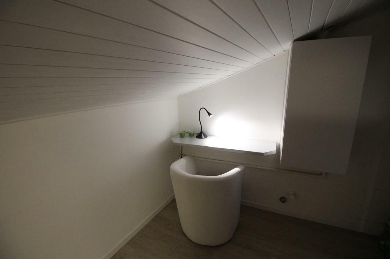 Apartmán La Mansarda Di Juliette Desenzano del Garda Exteriér fotografie