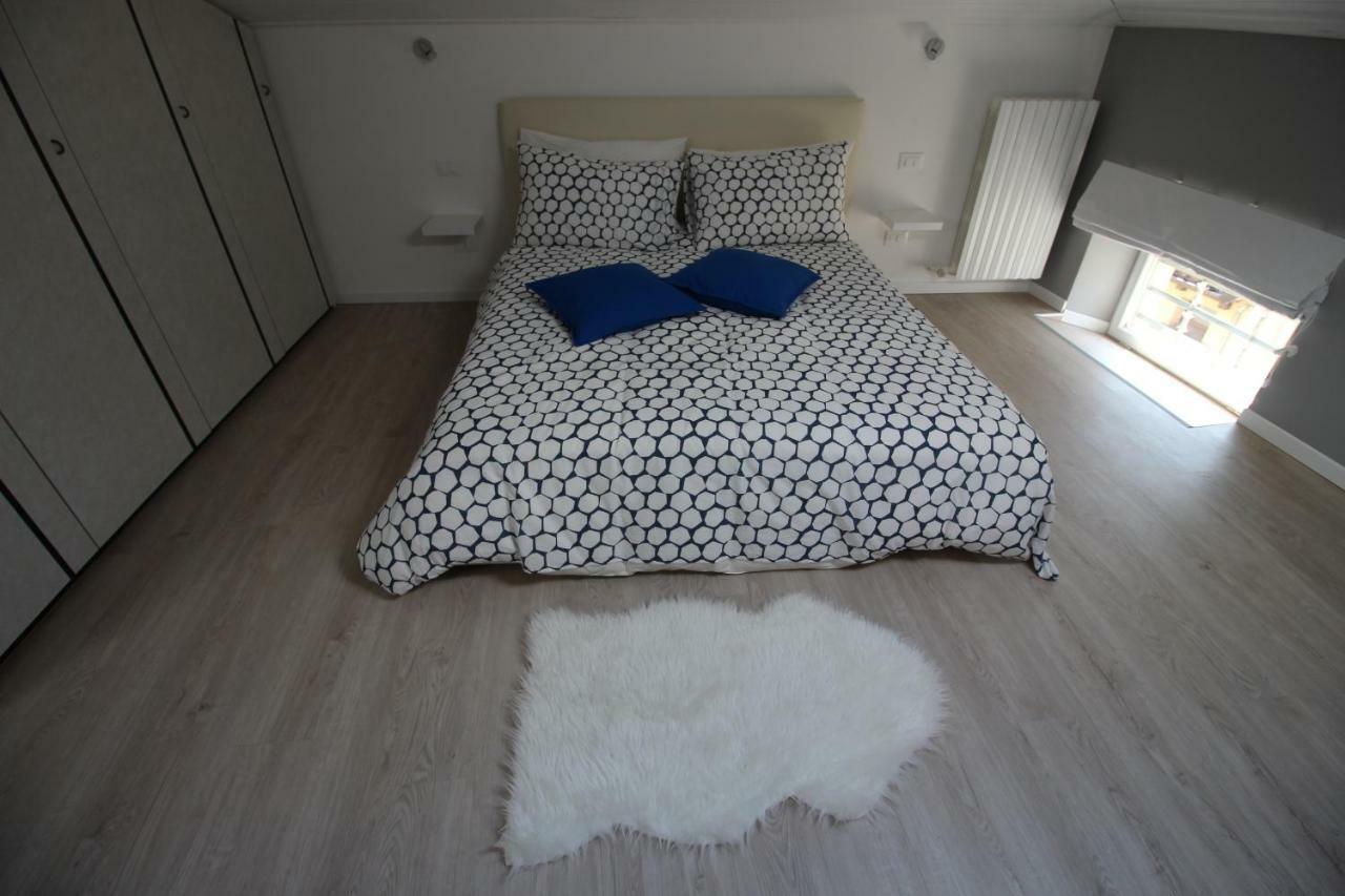 Apartmán La Mansarda Di Juliette Desenzano del Garda Exteriér fotografie
