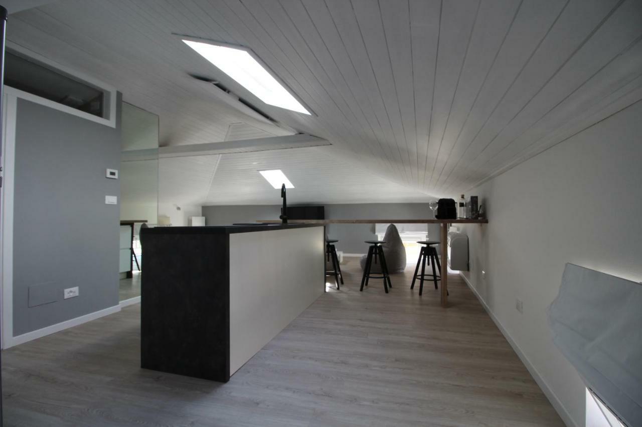 Apartmán La Mansarda Di Juliette Desenzano del Garda Exteriér fotografie