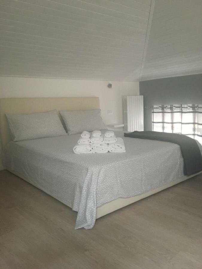 Apartmán La Mansarda Di Juliette Desenzano del Garda Exteriér fotografie