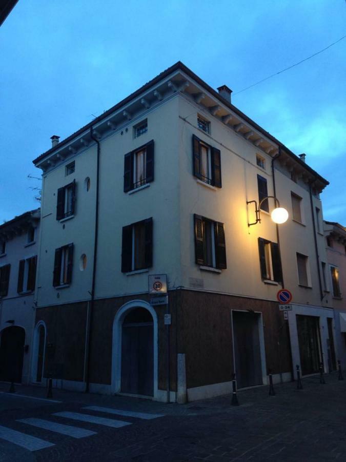 Apartmán La Mansarda Di Juliette Desenzano del Garda Exteriér fotografie