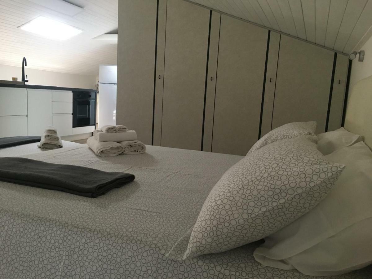 Apartmán La Mansarda Di Juliette Desenzano del Garda Exteriér fotografie